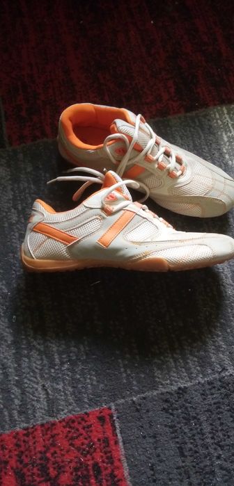 Buty sportowe 43