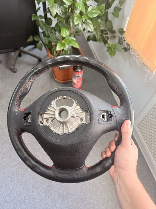 Продам руль Bmw F30
