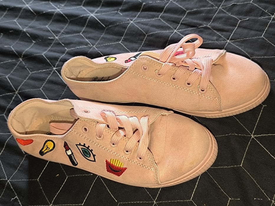 Buty trampki pudrowy róż 38