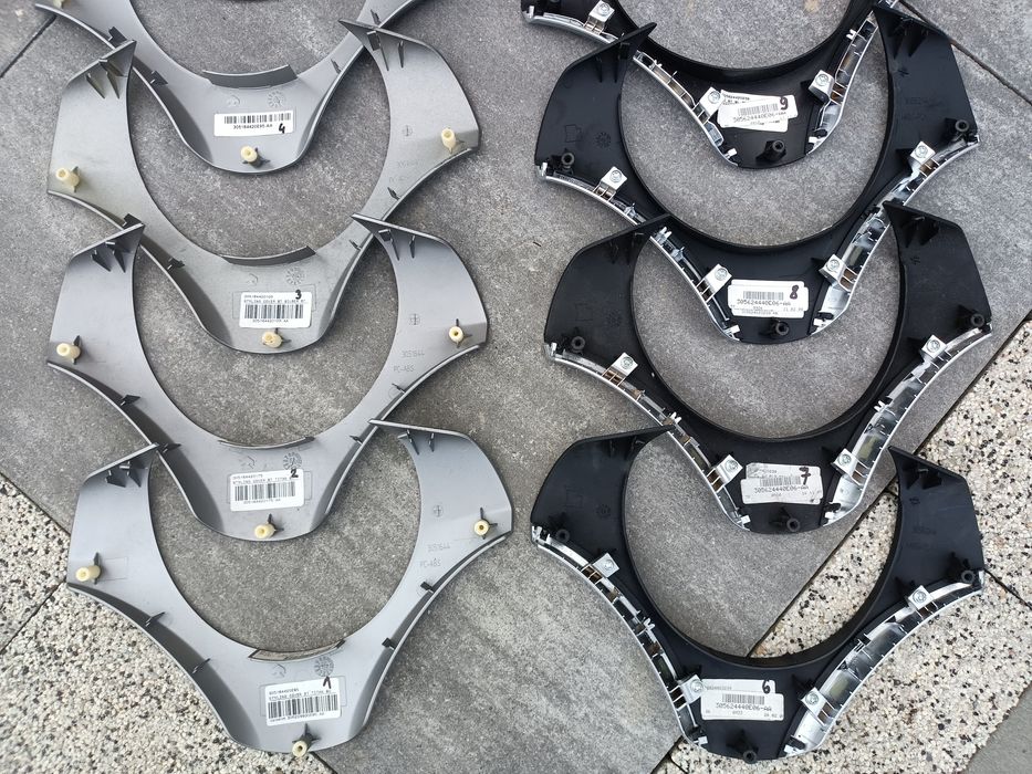 Blenda lera dekor kierownicy Sport BMW E90 E91 E92 E93 E81 E87 E88 X1