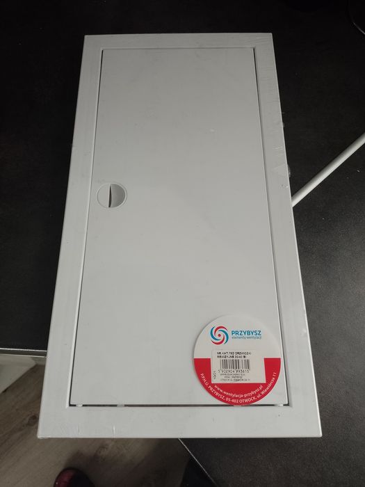 Drzwiczki rewizyjne plastikowe