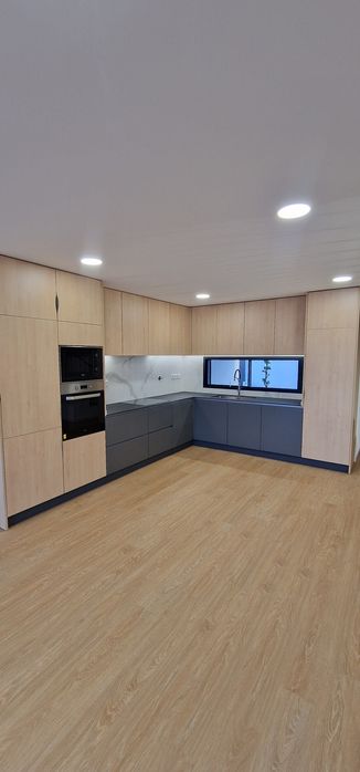 Aluga-se moradia em banda T3 (acabada de construir)