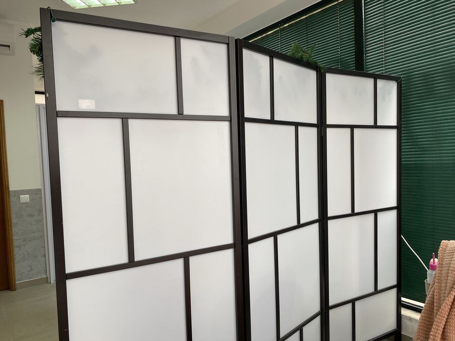 Biombo semi novo sem marcas de uso