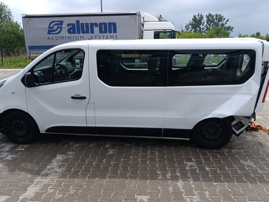 Dach renault trafic 3 opel Vivaro Long 9 osób