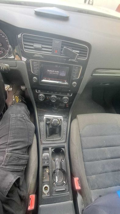 VW Golf VII 1.6 TDI - Para Peças