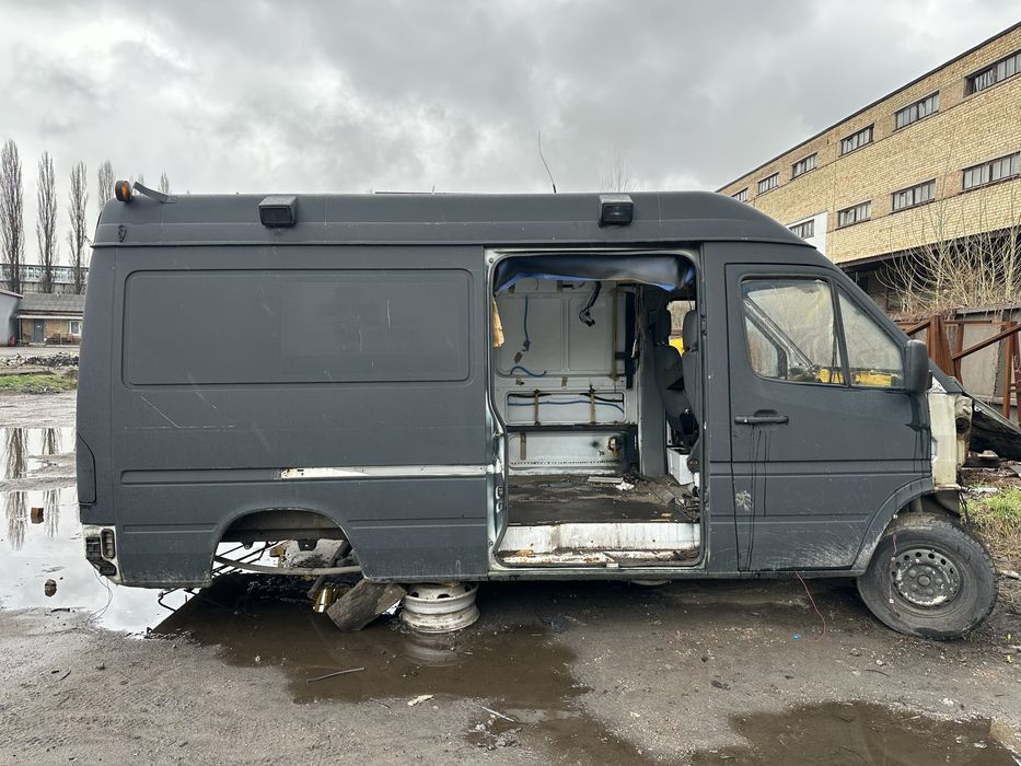 Кузов на порезку по частям Mercedes Sprinter, Volkswagen LT 1995-2006