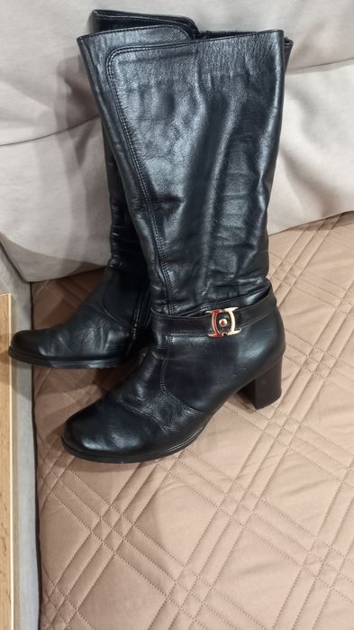 Жіночі чоботи 40р., шкіряні, зимові на натуральному  хутрі