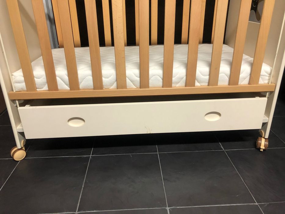 Cama berço de criança