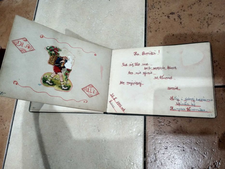 Sprzedam stare pamiętniki