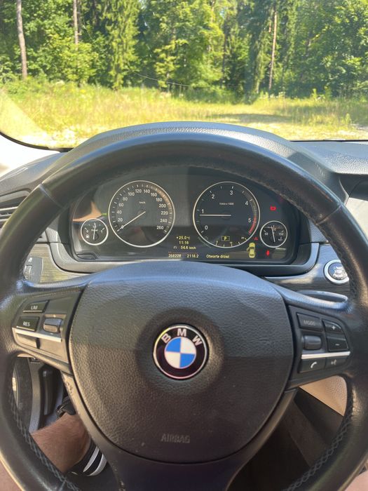 BMW F10 520D 2010R