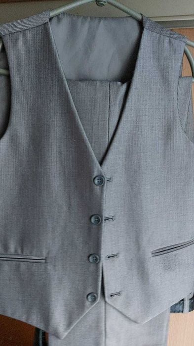 Костюм трійка на хлопчика 7-8 років