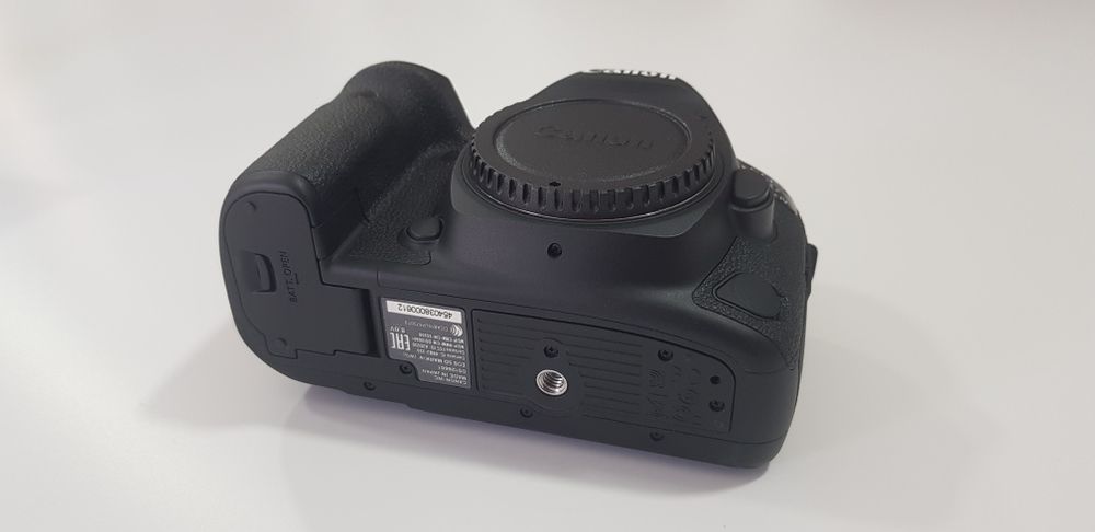 Canon 5d Mark IV -NOVA-