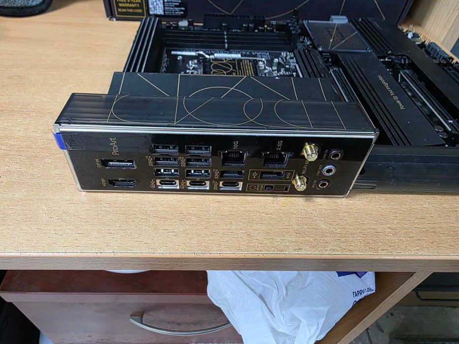 материнська плата Asus ProArt X670E-CREATOR WIFI