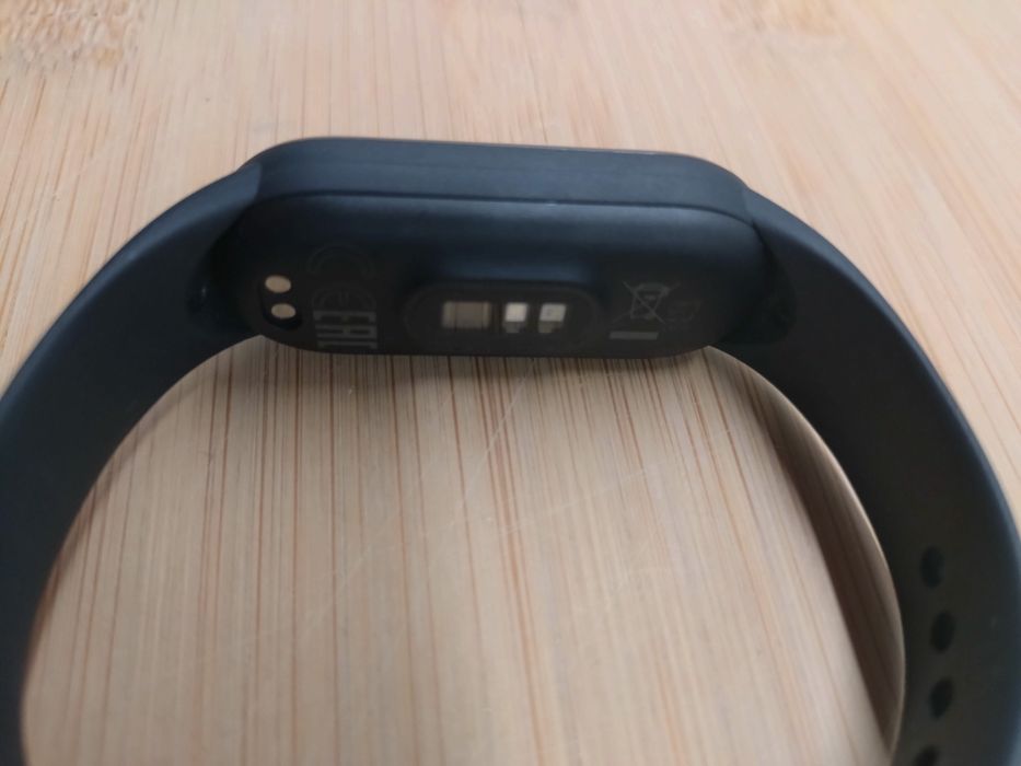 Xiaomi Mi Smart Band 6 jak nowy + oryginalny kabel do ładowania