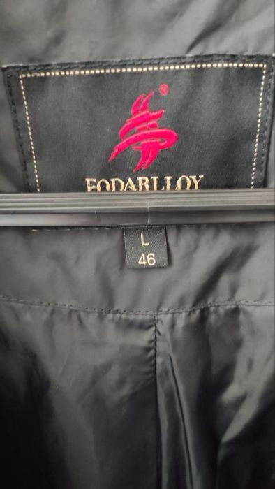 Жіноче демісезонне пальто