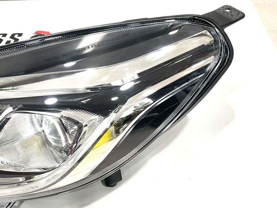 Farol Ótica Led Esq Ford Fiesta MK8    L1BB-13101-CE