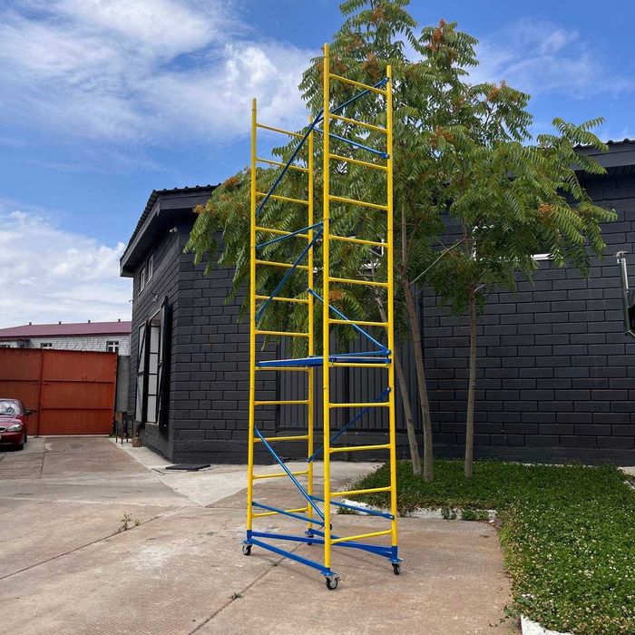 Підмостки, вишка тура, вышка, леса строительные, риштовка, риштування