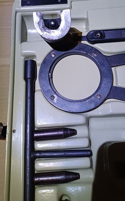 Набор приспособлений для ремонта Москвич