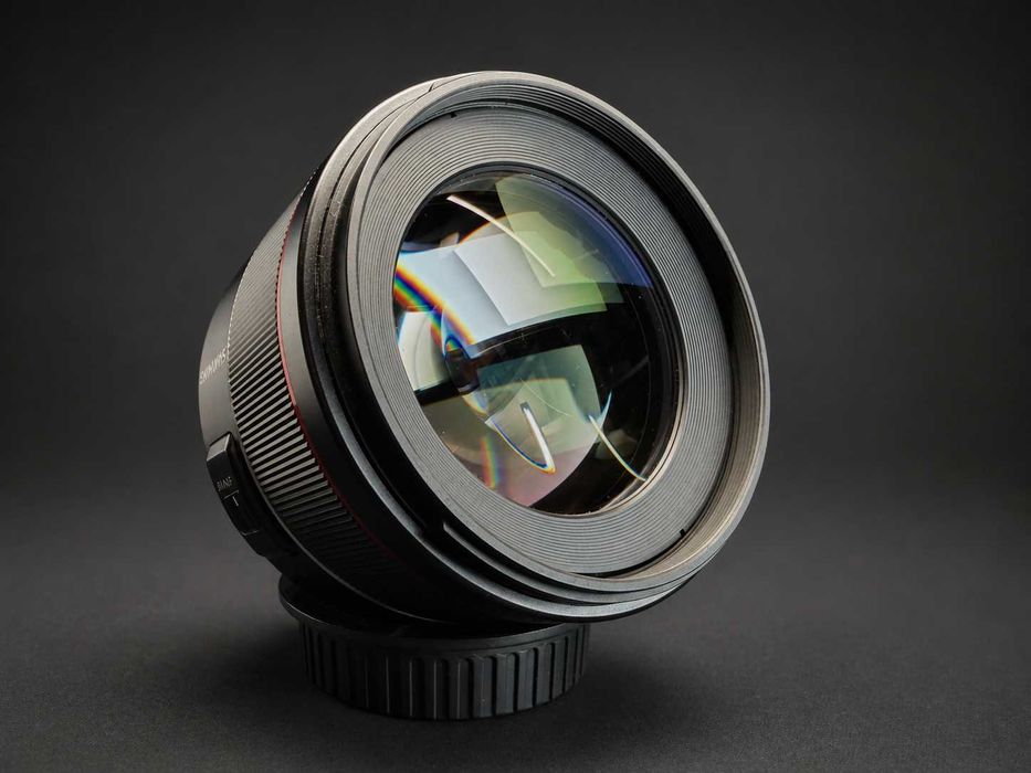 Samyang AF 85mm f/1.4 EF Canon