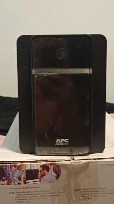 APC Easy UPS Battery Backup