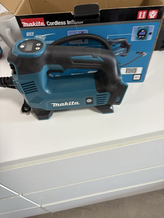 Kompresor Makita na baterie