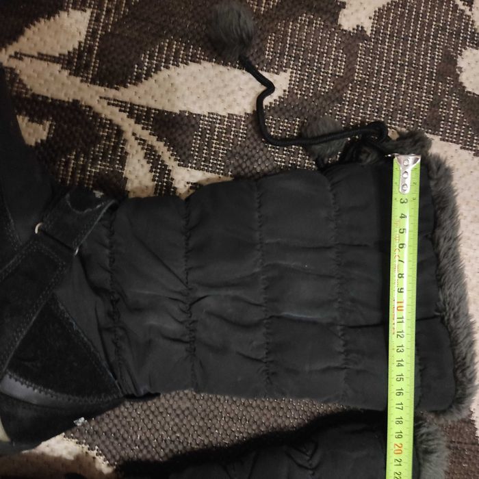 22 см., 23,5см. Зимові чоботи для дівчинки  9-10років