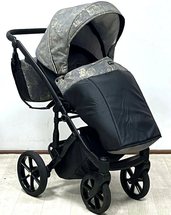 Коляска 2в1 Tako baby Corona 
- Люлька 
- Прогулянковий блок 
- Чохол