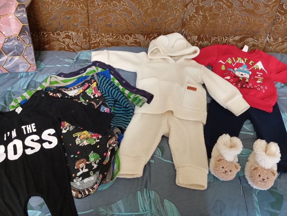 Лот теплих речей за 300 грн .