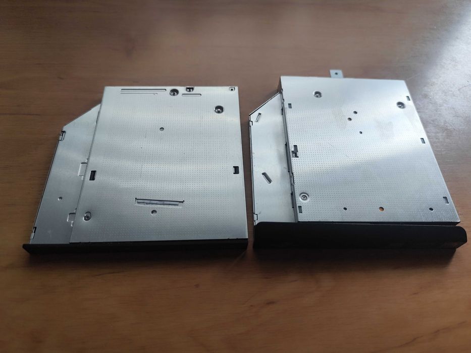 DVD-RW slim ATA IDE 9,5 mm Panasonic UJ-857 do leciwych laptopów