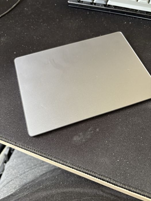 Apple Magic Trackpad 2, szary „Space Gray”, Model A1535