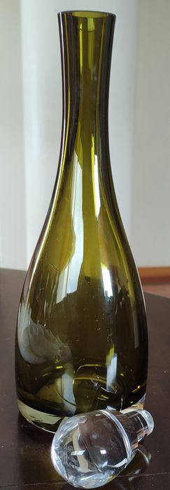 Garrafa de vidro  verde azeitona