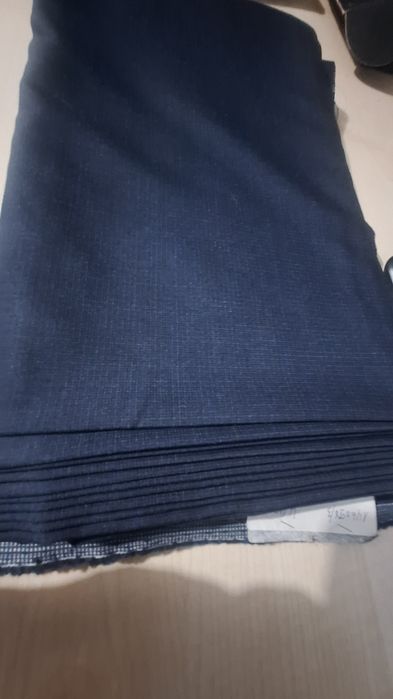 Reda Włoska Wełna 100% Tkanina Materiał Granat 2,90 m
