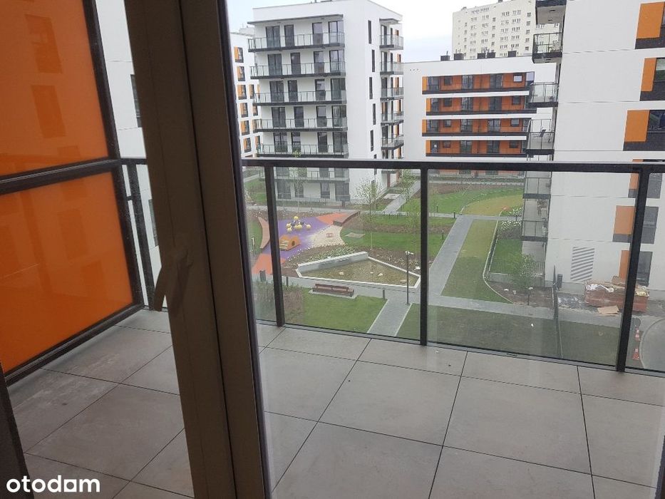 Mieszkanie 36 m² z balkonem i garażem na Pradze-Południe
