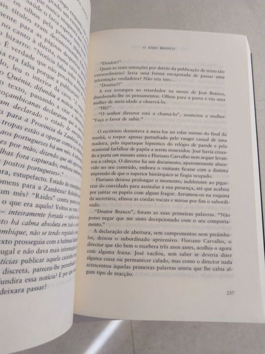 O Anjo Branco de José Rodrigues dos Santos em ótimo estado.