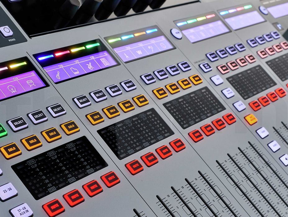 Behringer Wing - Mesa de som digital