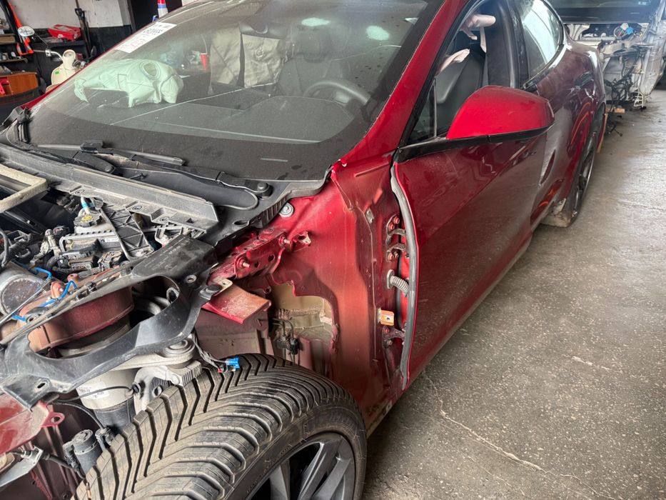 Тесла модел С фара, крило, бампер капот Tesla s по запчастинах 13-25рік