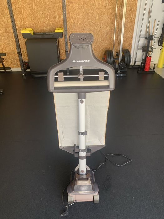 Rowenta Master Valet Roll & Press – Ferro a Vapor Vertical