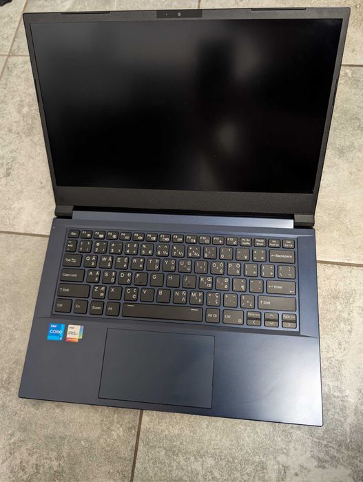 Novacustom Clevo V40 laptop coreboot linux opensource i5/32GB/500GB