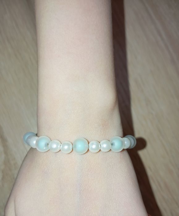 Прикраси ручної роботи браслети, сережки, брелоки