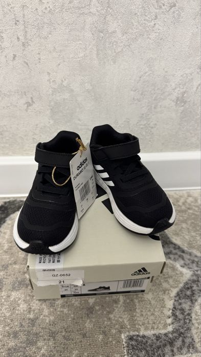 Продам дитячі кросівки Adidas оригінал !