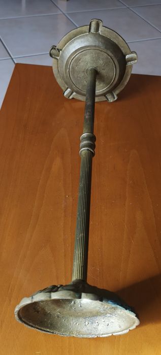 cinzeiro de pé alto antigo de decoração