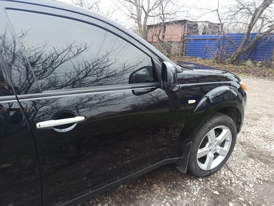 Офтлендер хл 3.0 2007 года 7 мест