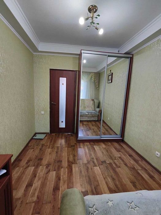 ПРОДАМ 3-ох кімнатну квартиру по вул.Перемоги (Победе)