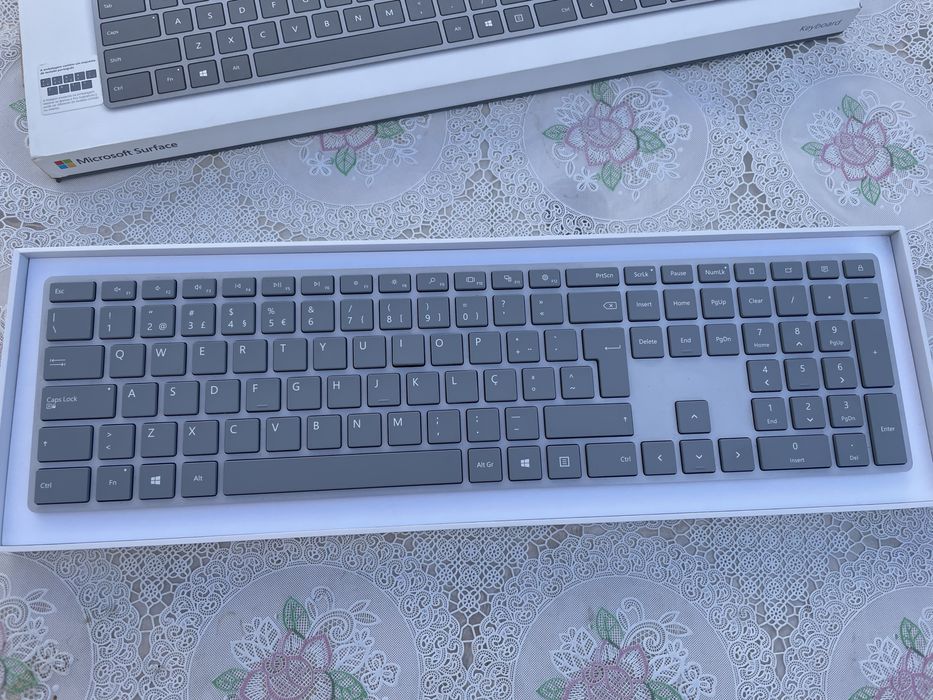 Teclado Microsoft Surface Keyboard