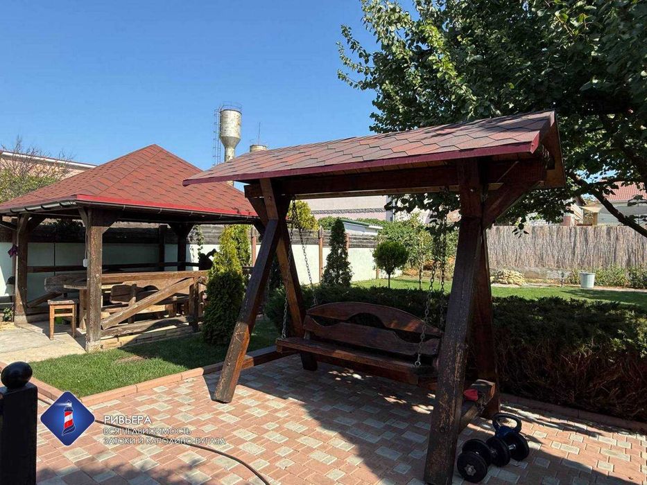 Продам дом у моря в Каролино-Бугазе.