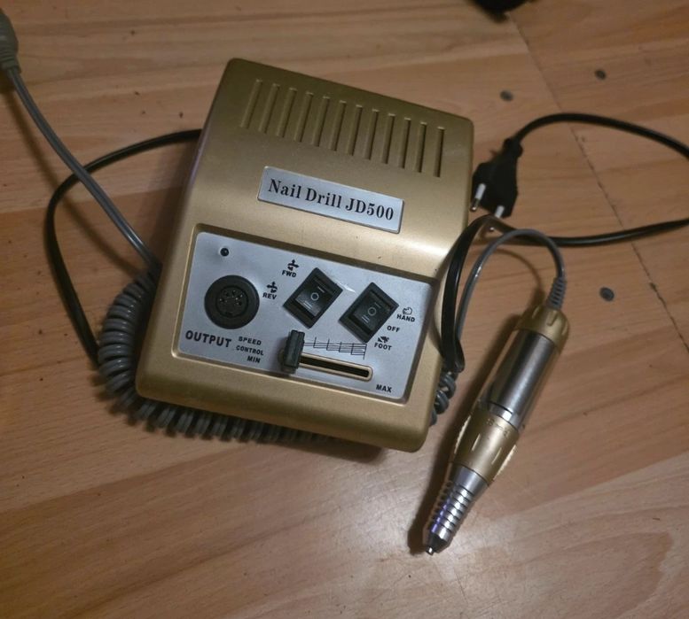 Kuferek i akcesoria do paznokci