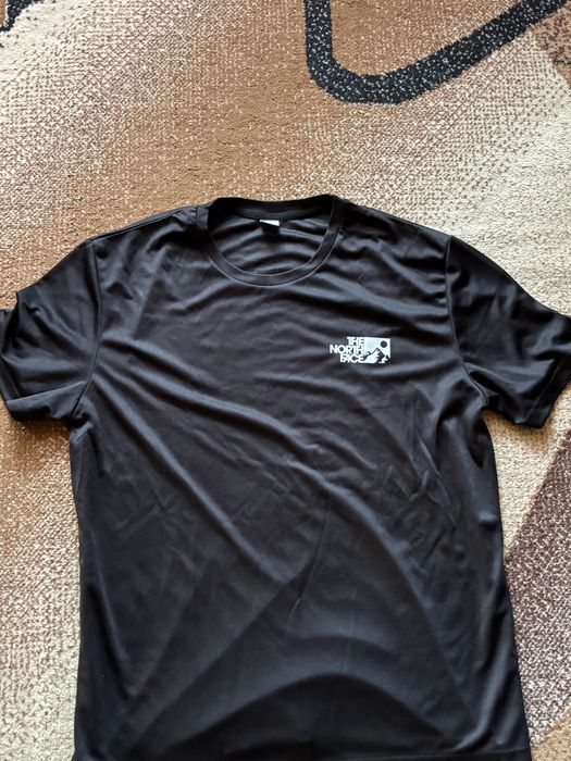 Фудболка The norfh face