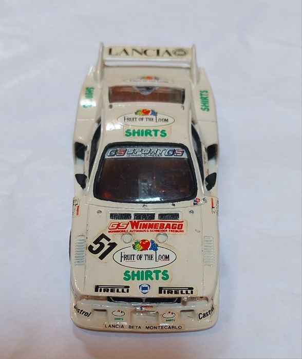 Miniatura antiga da Record Lancia Beta em escala 1/43