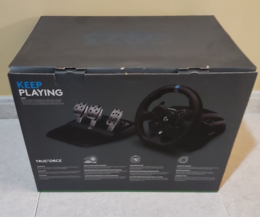 Cadeira Playseat Challenge Gaming + Volante e Pedais LOGITECH G923