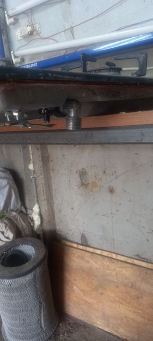 Продам газову поверхню Піраміда